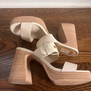 EUC Dolce Vita Landry Heels, Ivory Nubuck, size 8